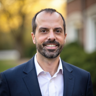 LucasKavlie_headshot_2_resize